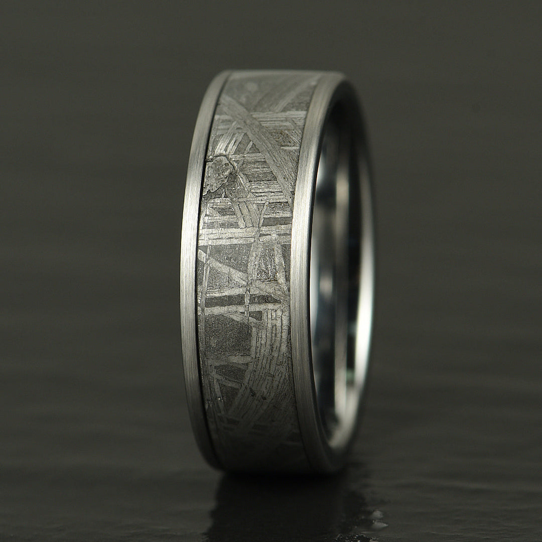 Muonionalusta Meteorite Tungsten Mens Wedding Band 8MM